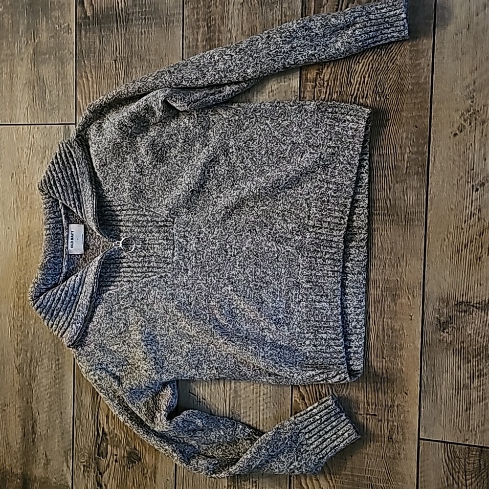 Old Navy fleece sweater